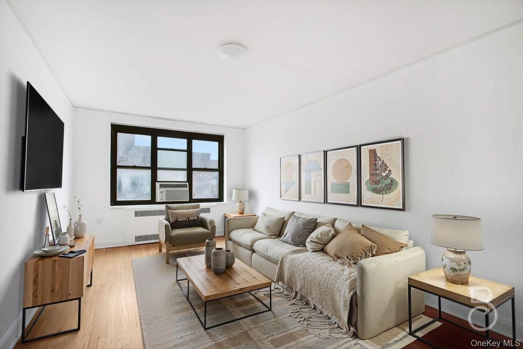 34-20 79th Street 6I, Jackson Heights, NY 11372