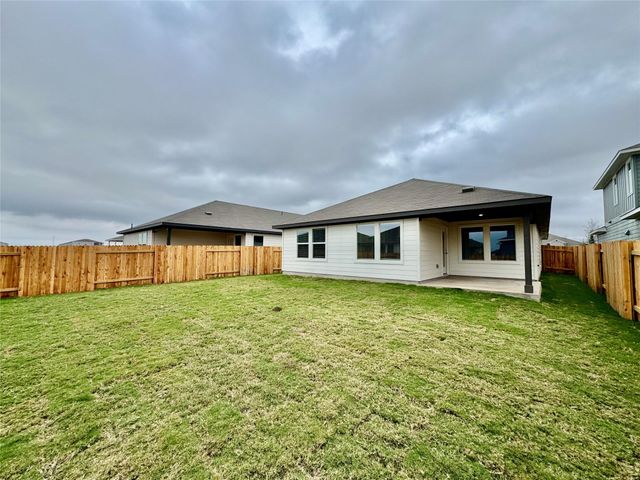 318 Texas Agate DR, Kyle, TX 78640