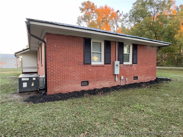 1522 Mary C Road, St Pauls, NC 28384