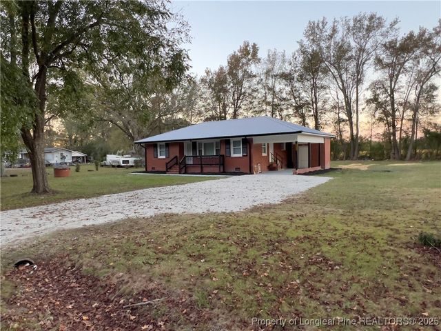 1522 Mary C Road, St Pauls, NC 28384