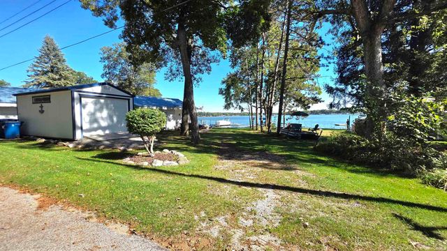 11060 E Mohawk Road, Walkerton, IN 46574