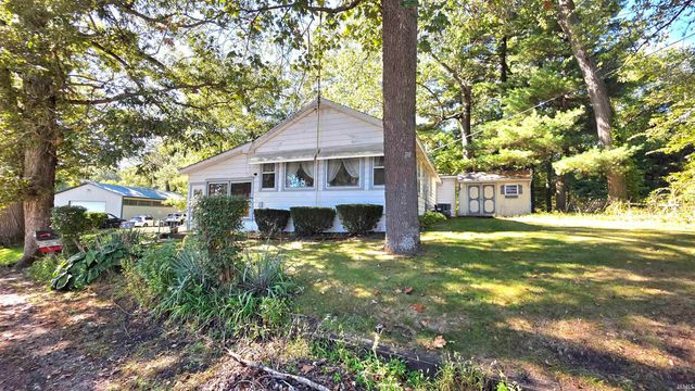 11060 E Mohawk Road, Walkerton, IN 46574