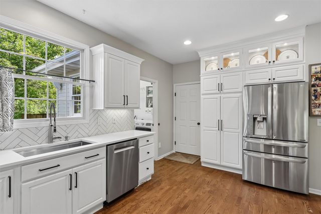 8507 Newbury Court, Johnston, IA 50131