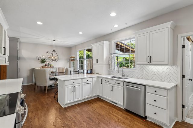 8507 Newbury Court, Johnston, IA 50131
