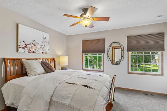 8507 Newbury Court, Johnston, IA 50131