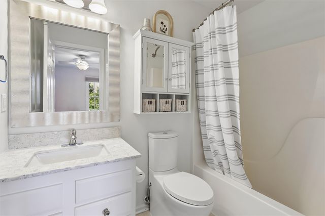 8507 Newbury Court, Johnston, IA 50131