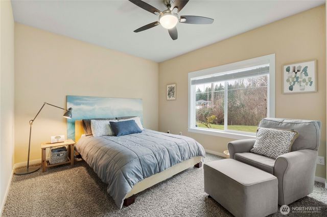 17112 25th Street Ct E, Lake Tapps, WA 98391