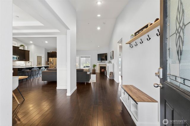 17112 25th Street Ct E, Lake Tapps, WA 98391