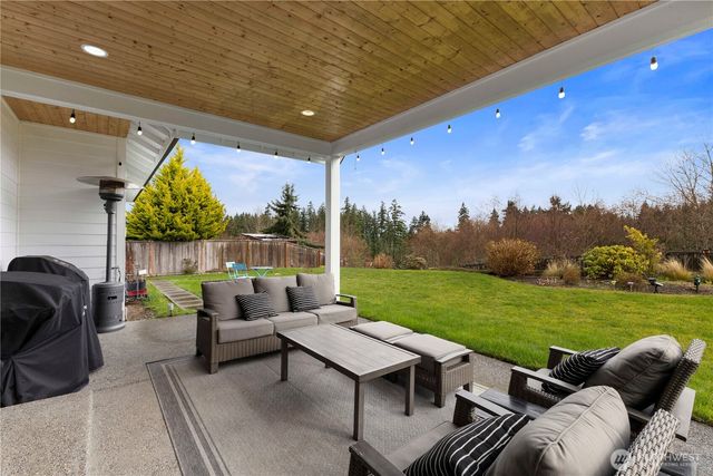 17112 25th Street Ct E, Lake Tapps, WA 98391