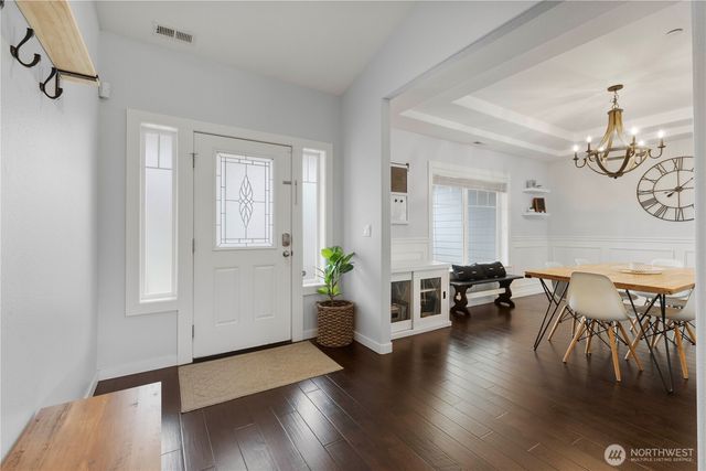 17112 25th Street Ct E, Lake Tapps, WA 98391