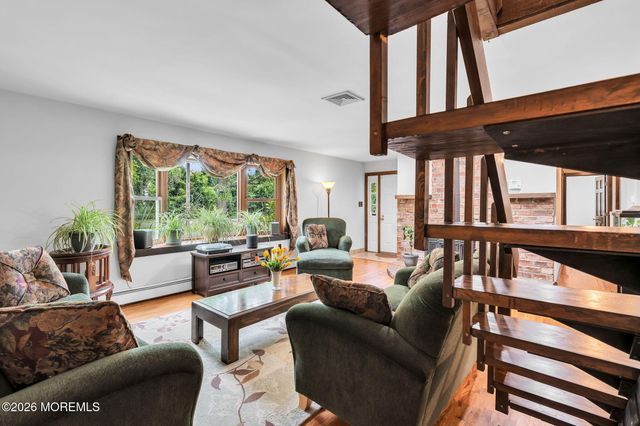 43 Railroad Avenue, Beachwood, NJ 08722