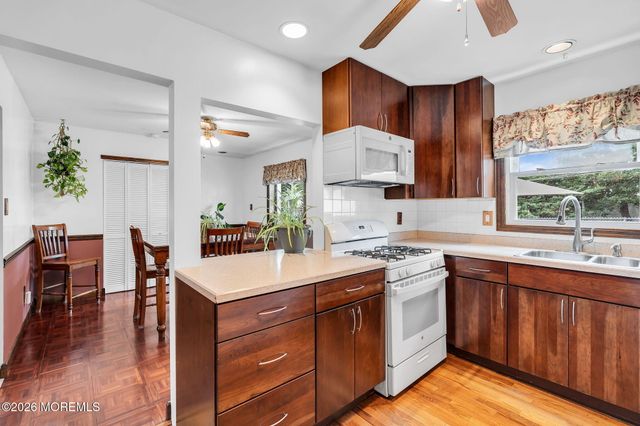 43 Railroad Avenue, Beachwood, NJ 08722