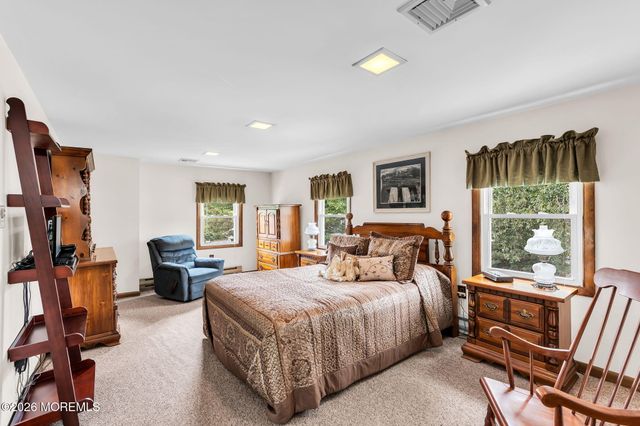 43 Railroad Avenue, Beachwood, NJ 08722