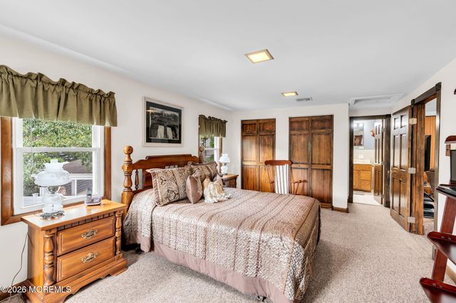 43 Railroad Avenue, Beachwood, NJ 08722