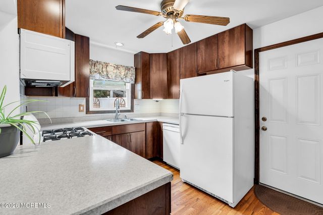 43 Railroad Avenue, Beachwood, NJ 08722