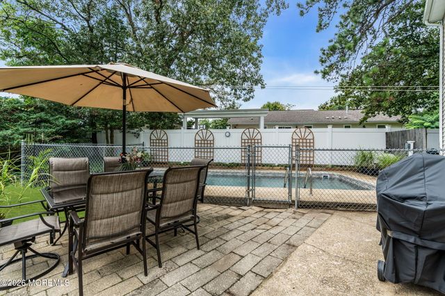 43 Railroad Avenue, Beachwood, NJ 08722