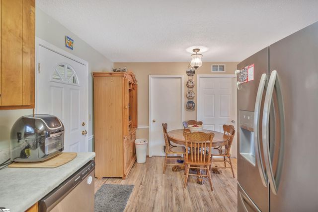 104 Brady Circle, Starr, SC 29684