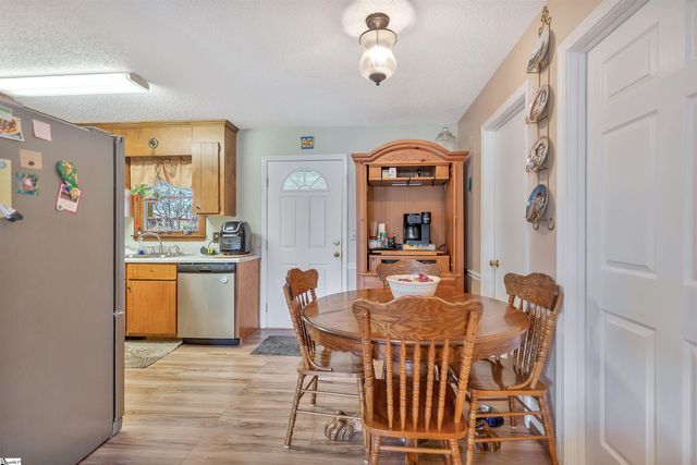 104 Brady Circle, Starr, SC 29684