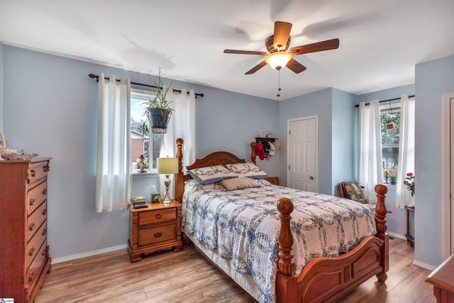 104 Brady Circle, Starr, SC 29684