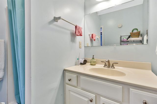 104 Brady Circle, Starr, SC 29684