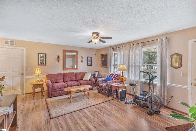 104 Brady Circle, Starr, SC 29684