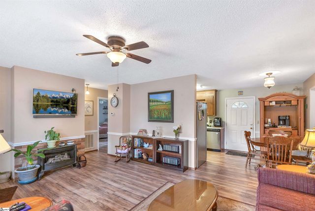 104 Brady Circle, Starr, SC 29684