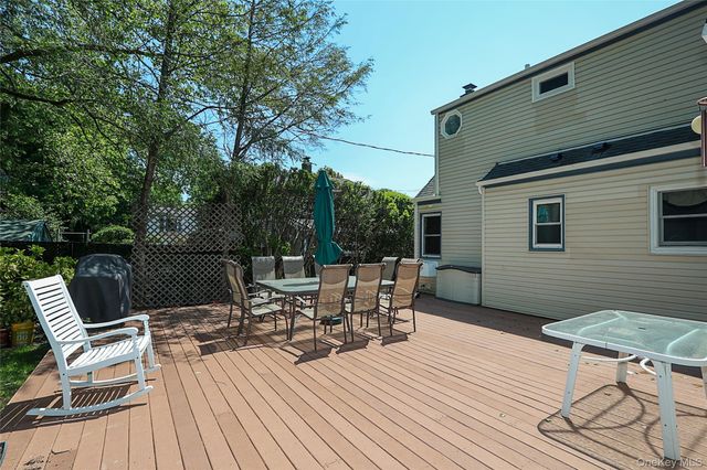 114 Hilldale Road, Albertson, NY 11507