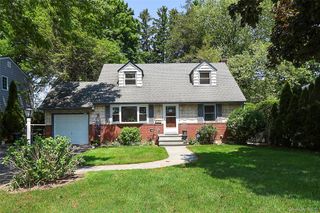114 Hilldale Road, Albertson, NY 11507