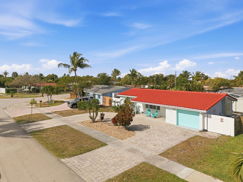 1123 SE 2ND Avenue, Deerfield Beach, FL 33441