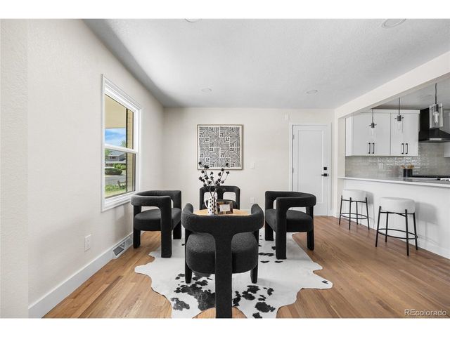 1375 W Hinsdale Dr, Littleton, CO 80120