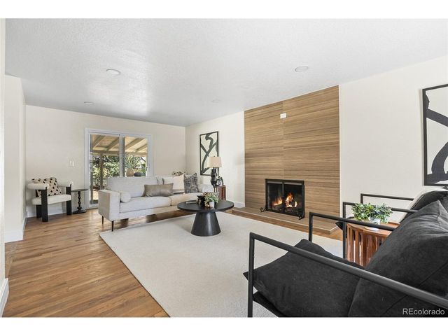 1375 W Hinsdale Dr, Littleton, CO 80120