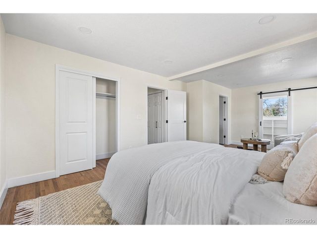 1375 W Hinsdale Dr, Littleton, CO 80120