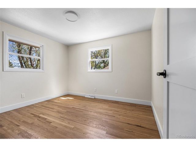 1375 W Hinsdale Dr, Littleton, CO 80120
