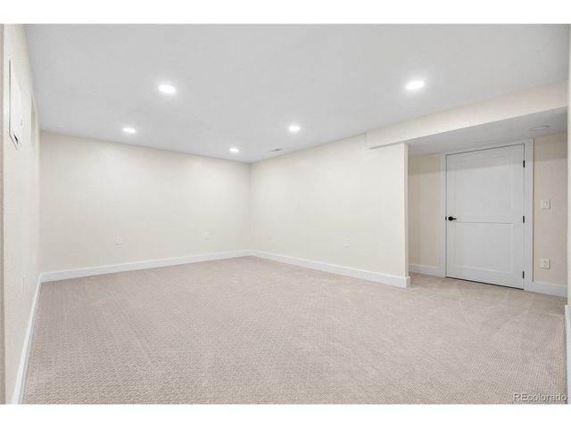 1375 W Hinsdale Dr, Littleton, CO 80120