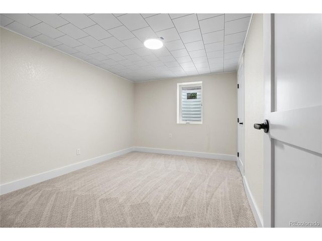 1375 W Hinsdale Dr, Littleton, CO 80120