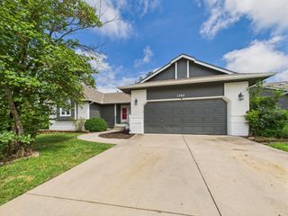 1700 E Southridge Cir, Derby, KS 67037