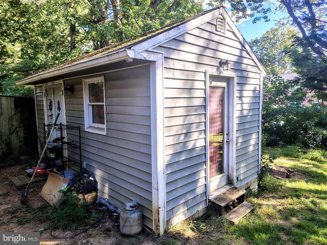 33 STANDISH CT, Charles Town, WV 25414