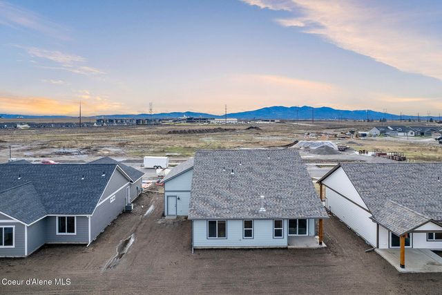 9041 W Swather Ave, Rathdrum, ID 83858