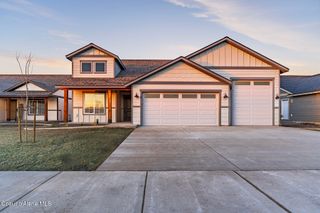 9041 W Swather Ave, Rathdrum, ID 83858