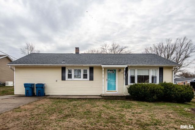 107 E VERMONT Street, Carterville, IL 62918