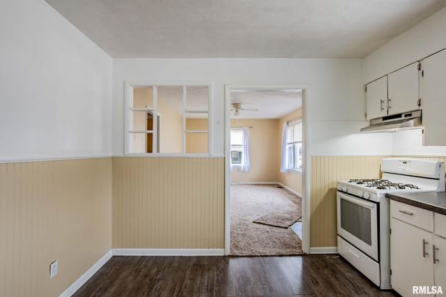 107 E VERMONT Street, Carterville, IL 62918