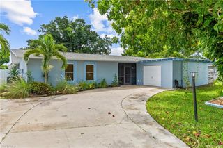 2705 SE 18th PL, Cape Coral, FL 33904