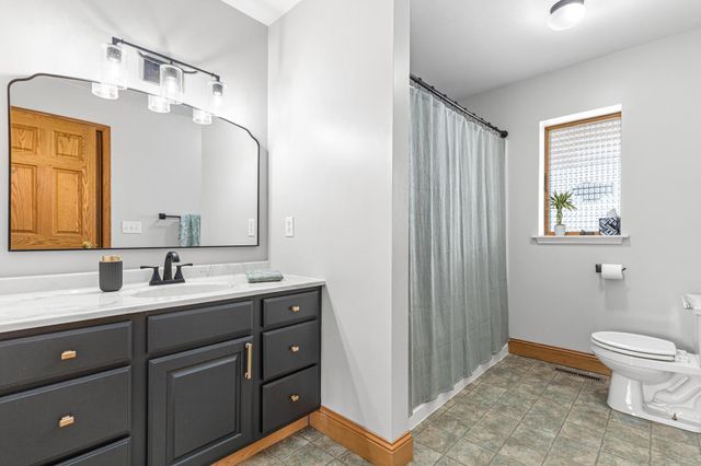 8304 180th Street W, Faribault, MN 55021