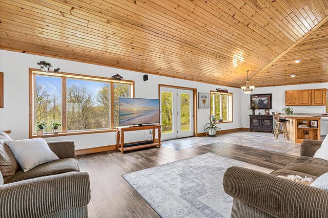 8304 180th Street W, Faribault, MN 55021
