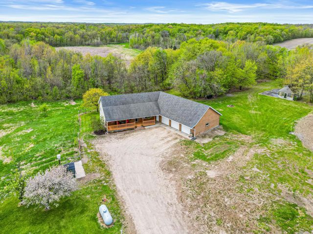8304 180th Street W, Faribault, MN 55021