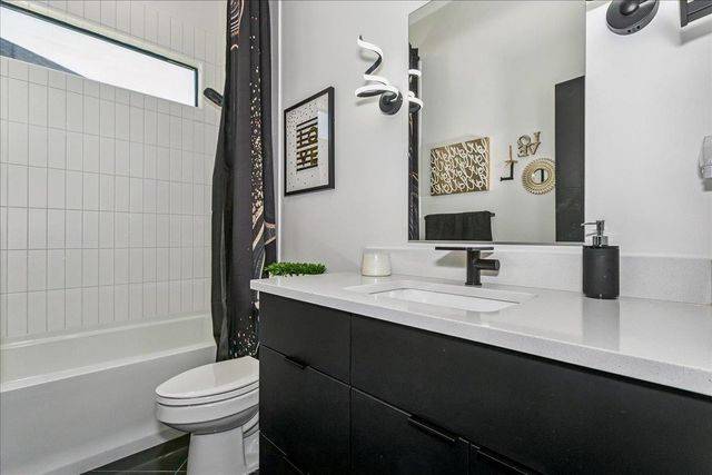 3113 W Crystal Beach St, Wichita, KS 67204