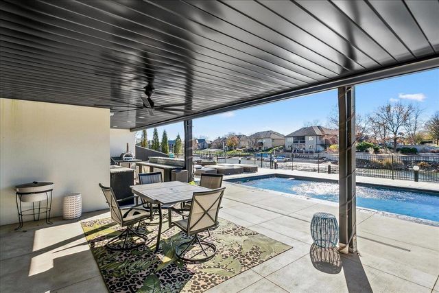 3113 W Crystal Beach St, Wichita, KS 67204