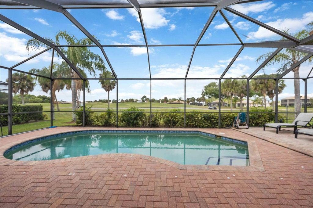Image 3 of property listing at 226 HERITAGE ISLES WAY, Bradenton, FL 34212