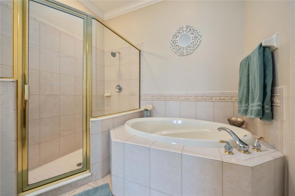 Image 24 of property listing at 226 HERITAGE ISLES WAY, Bradenton, FL 34212