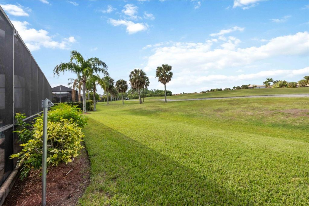 Image 40 of property listing at 226 HERITAGE ISLES WAY, Bradenton, FL 34212